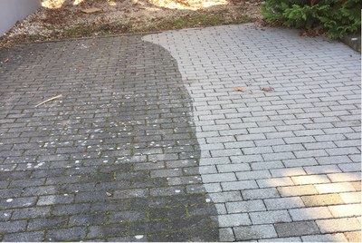 Pflastersteine, Einfahrten & Terrassen effektiv reinigen & Grünbelag entfernen