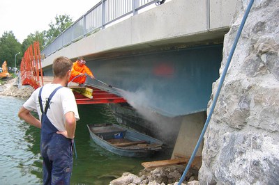 Préparer les ponts à la restauration avec l’ultra-haute pression