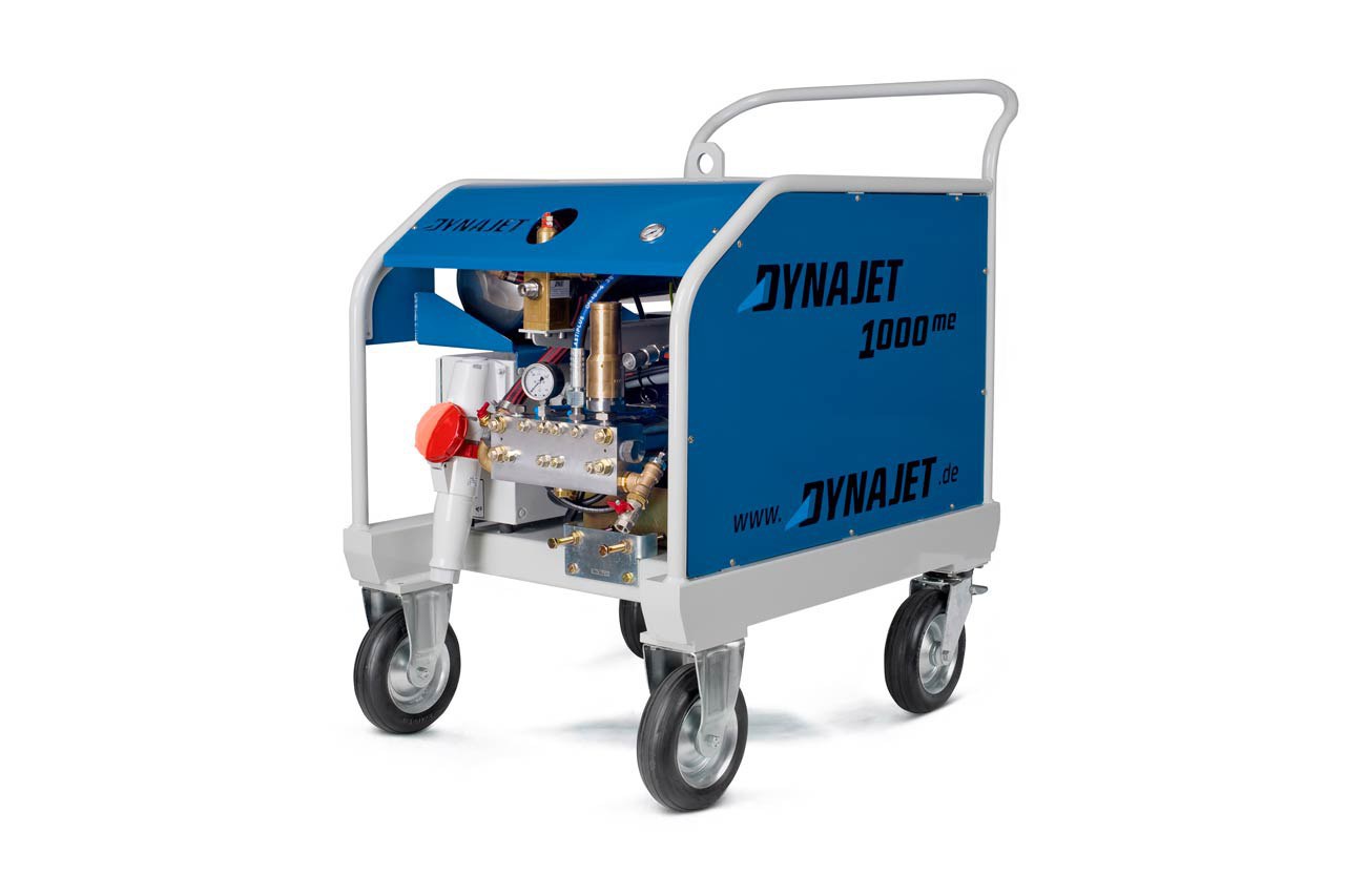 DYNAJET develops the first 1000-bar machine without remote control cable